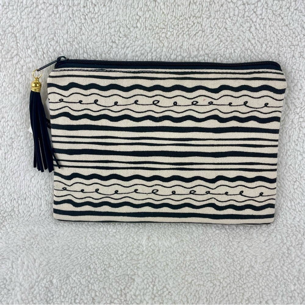 NWT pair of canvas pouches! - Picture 7 of 9